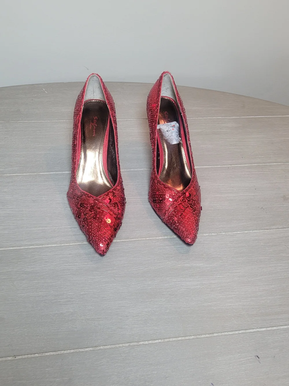 Ruby Slippers Red Sequin Pointed-Toe Women's Heels Size 9